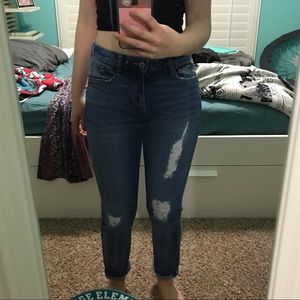 Distressed boyfriend jeans